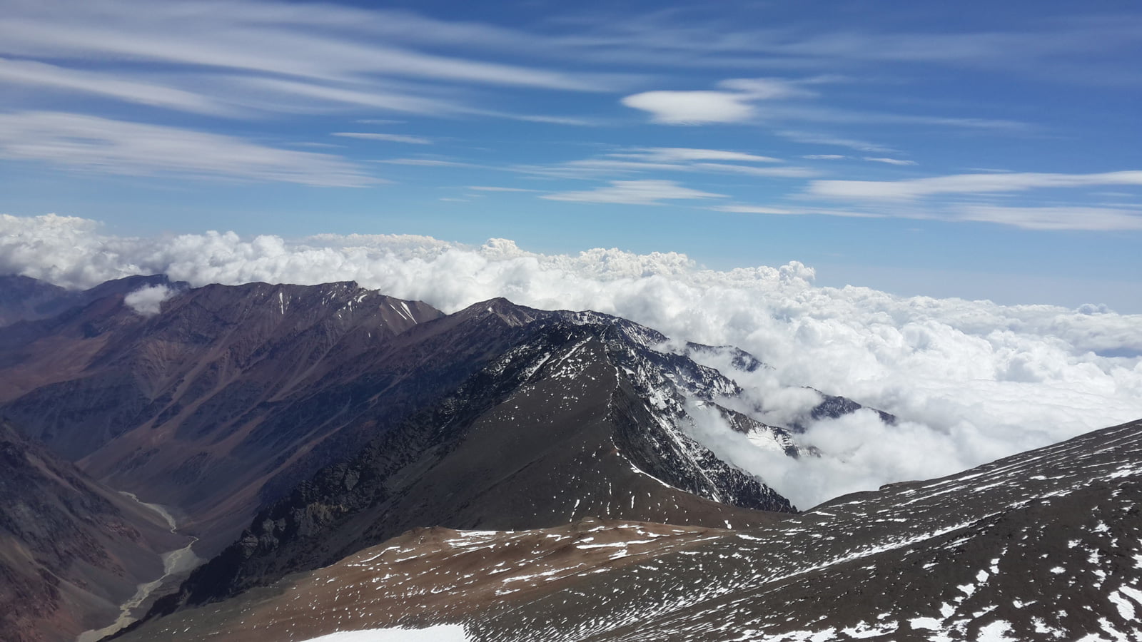 Vistas en camino al Cerro Plata Ascent Mount Plata