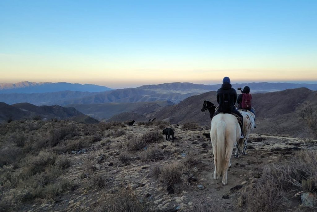 Cabalgata atardecer Mendoza horseback ride sunset