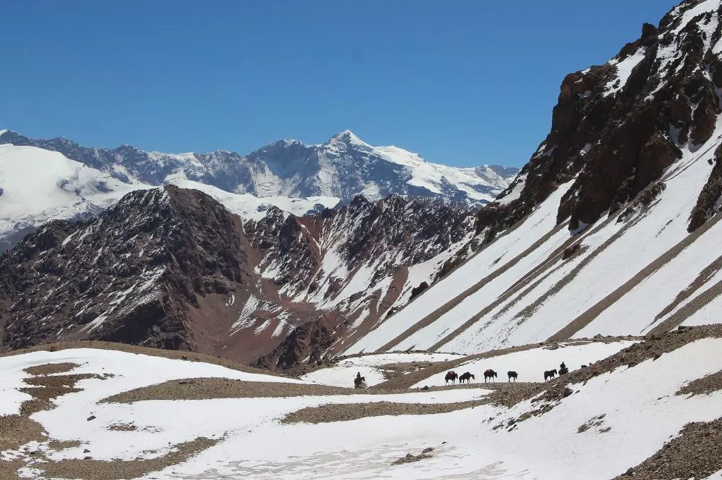 Cruce de los Andes trekking en mendoza
