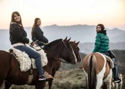 CABALGATA AL ATARDECER EN LOS ANDES